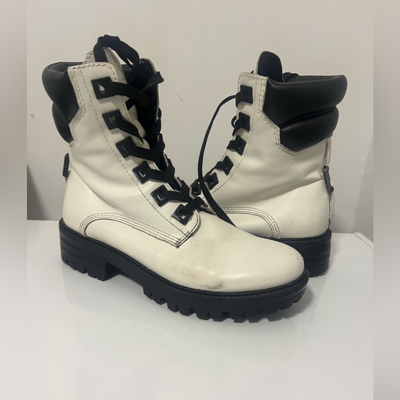 White K&K  boot. - Picture 2 of 3